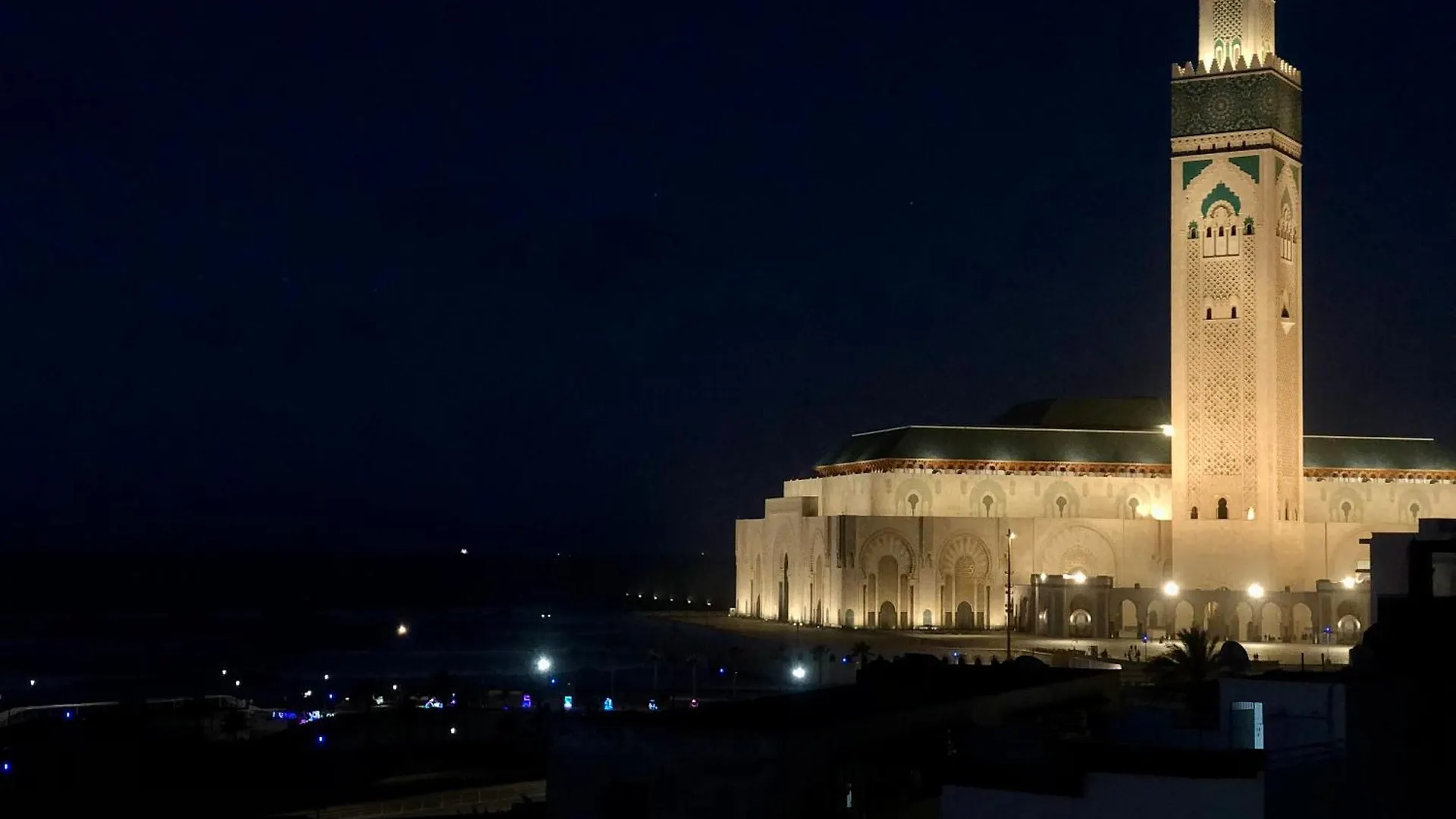 Bel Appartement Avec Une Belle Vue Sur La Grande Mosquee Hassan II Et La Mer Casablanca